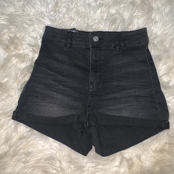 H&M black washed high waist shorts 🖤 - Picture 1 of 3